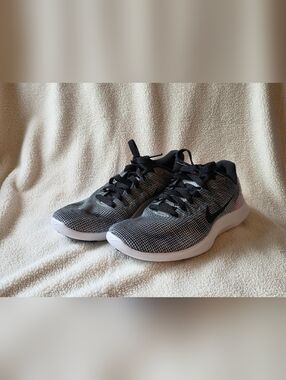 Nike Flex 2018 Floral And Grey Running Sneakers